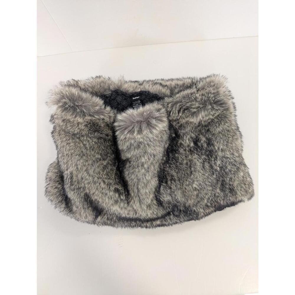 Indigo Women's Infinity Scarf in Heather Silver Grey
